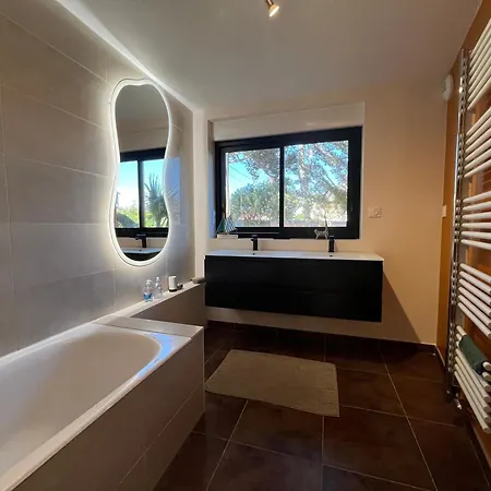 Les Tamaris - Grande Maison De - Jacuzzi Dom wakacyjny *