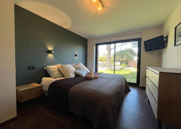 Les Tamaris - Grande Maison De - Jacuzzi Holiday home *