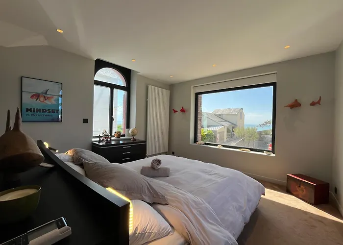 Holiday home Les Tamaris - Grande Maison De - Jacuzzi Carolles